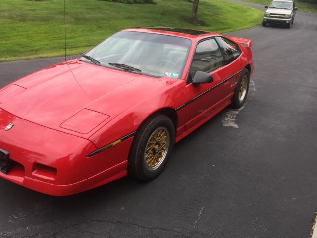 1988 Pontiac Fiero - photo 4