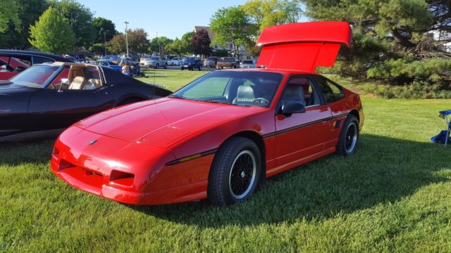 1988 Pontiac Fiero GT loaded with Leather & Automatic 66K miles VERY CLEAN CAR!! 1988 Pontiac Fiero GT
