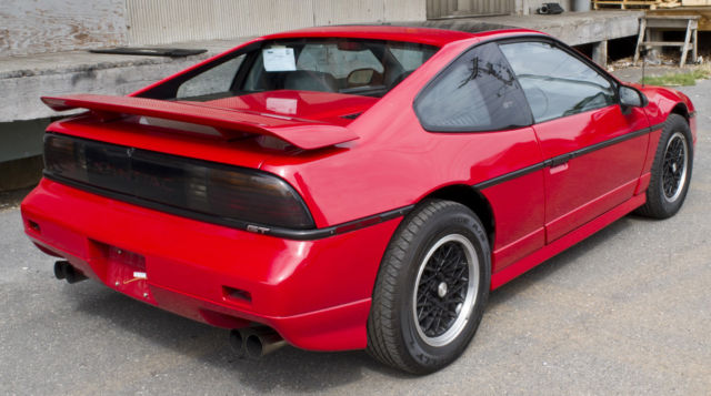 1988 Pontiac Fiero GT Red Fastback V6 5-Speed Show Room Condition Only 39K Miles 1988 Pontiac Fiero GT