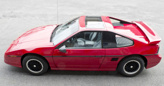 1988 Pontiac Fiero GT - photo 2