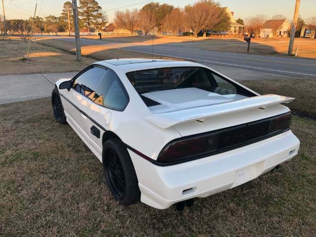 1988 Pontiac Fiero GT - photo 3