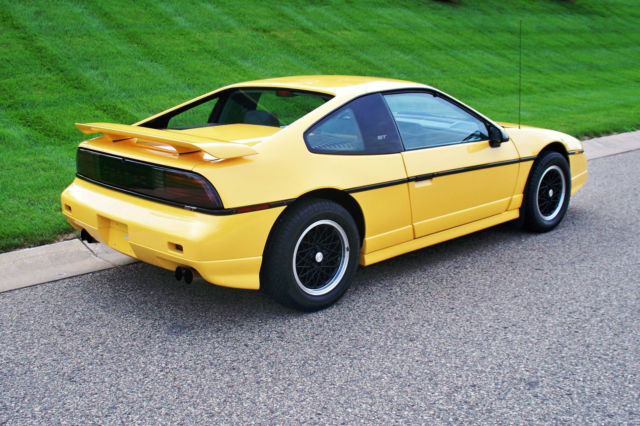 1988 Pontiac Fiero GT - photo 11