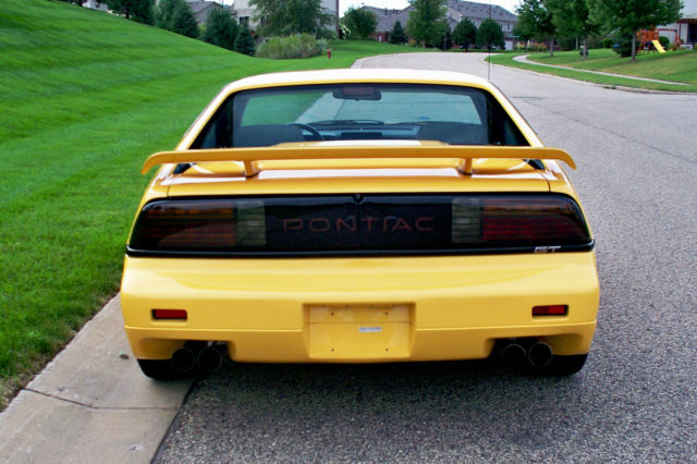 1988 Pontiac Fiero GT - photo 12