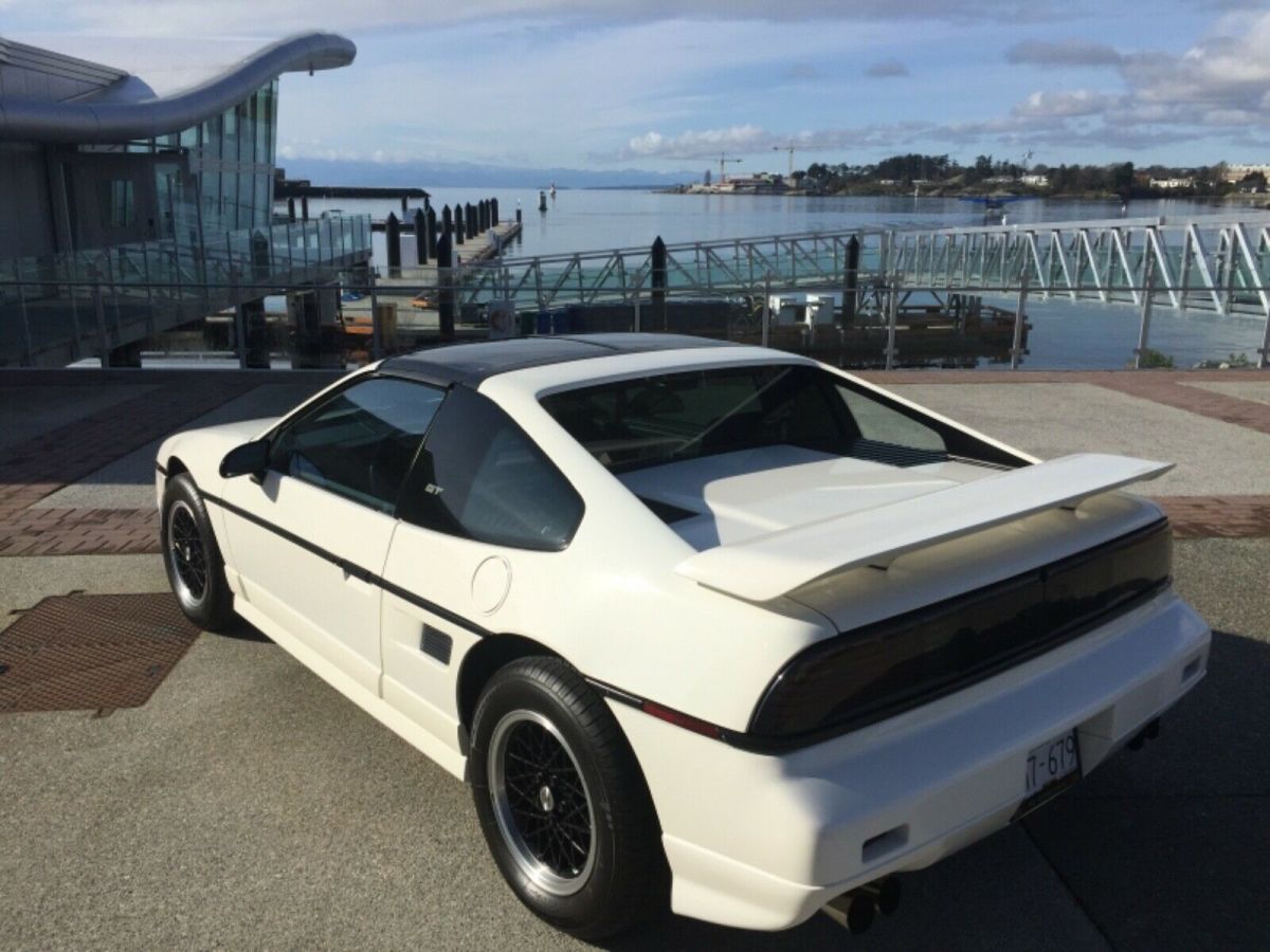 1988 Pontiac Fiero GT - photo 11
