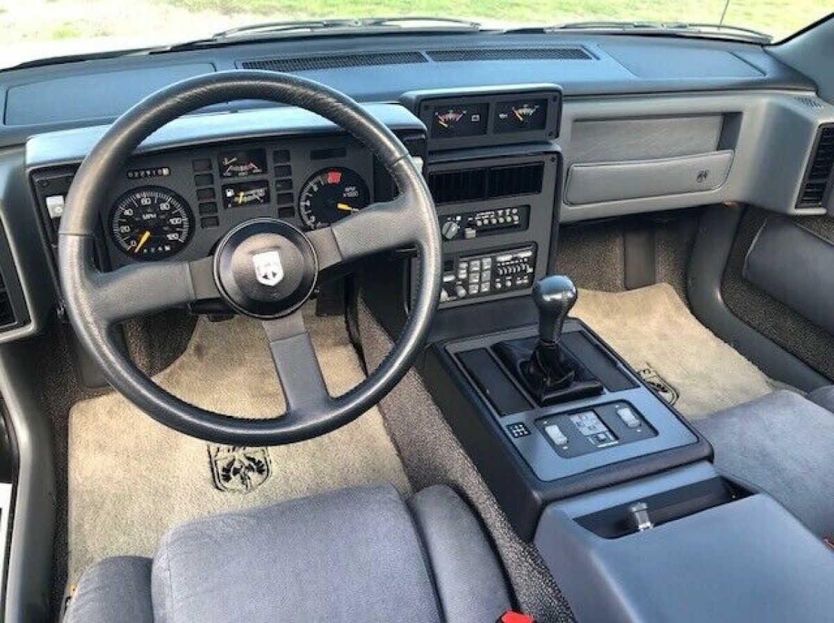 1988 Pontiac Fiero GT - photo 2
