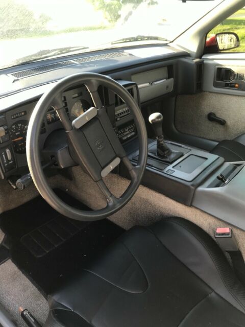 1988 Pontiac Fiero - photo 4