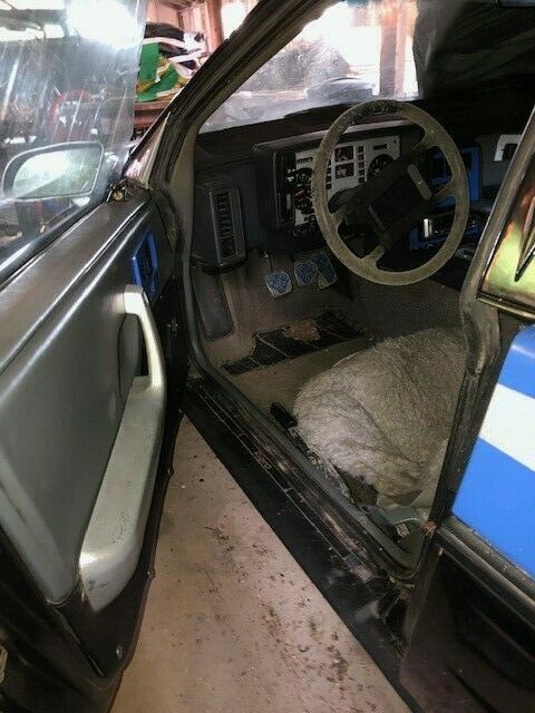 1988 Pontiac Fiero SE - photo 3