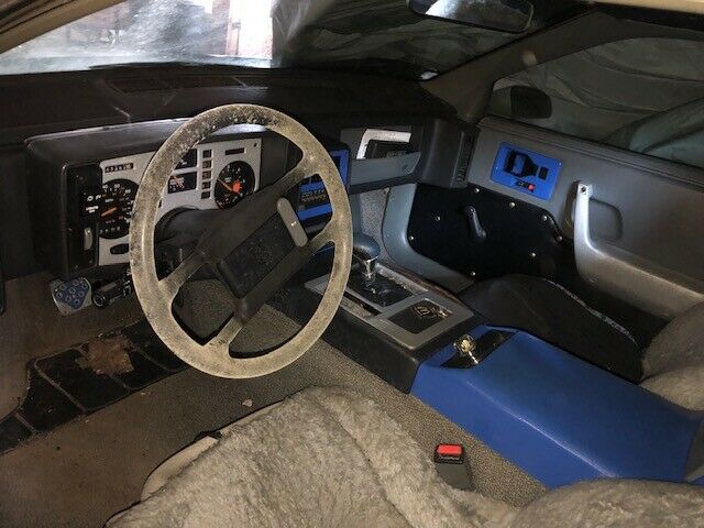 1988 Pontiac Fiero SE - photo 4
