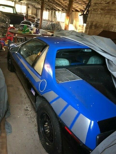 1988 Pontiac Fiero SE - photo 5