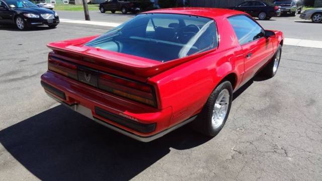1988 Pontiac Firebird Formula 2dr Hatchback - photo 3