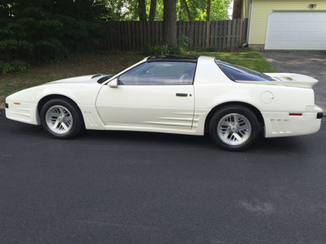 1988 Pontiac Firebird Formula 305 5.0 TPI 5 speed, 58k original low mileage 1988 Pontiac Firebird 305 TPI 5 speed 58k miles