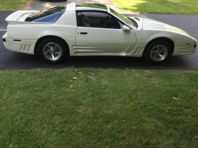 1988 Pontiac Firebird 305 TPI 5 speed 58k miles - photo 3