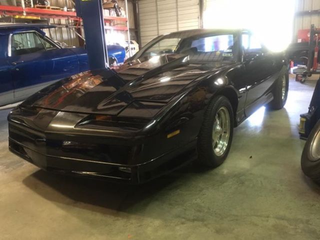 1988 Pontiac Firebird Trans Am Coupe 2-Door GTA 1988 Pontiac Firebird GTA