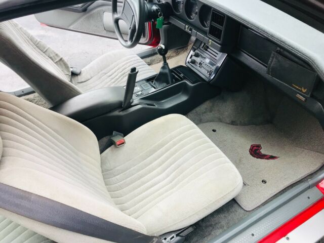 1988 Pontiac Trans Am - photo 9