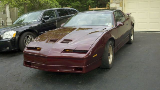 1988 Pontiac GTA Trans-Am 5 Speed TPI 305 1988 Pontiac Trans Am GTA