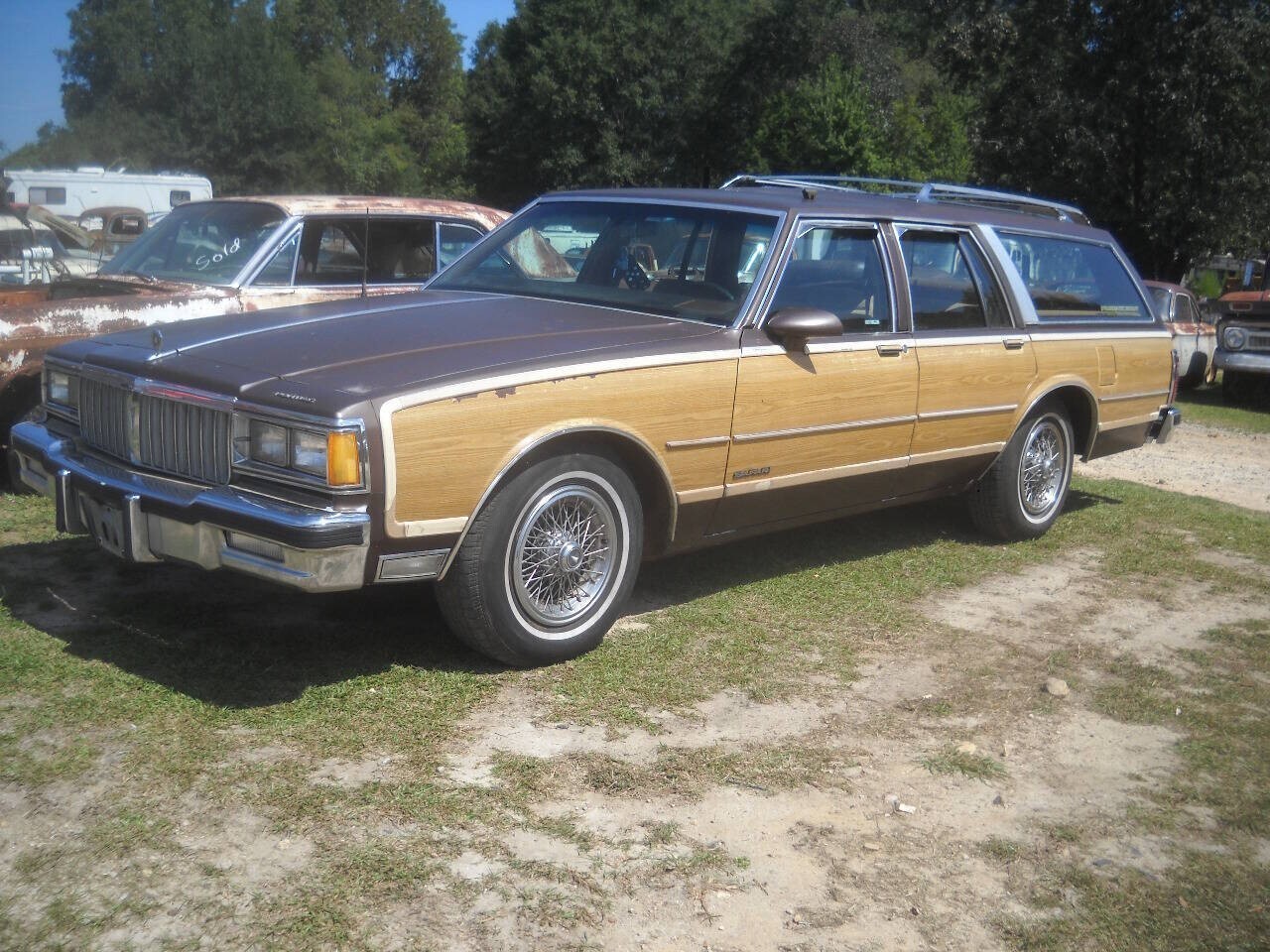 1988 Pontiac Safari Base 4dr Wagon - photo 3