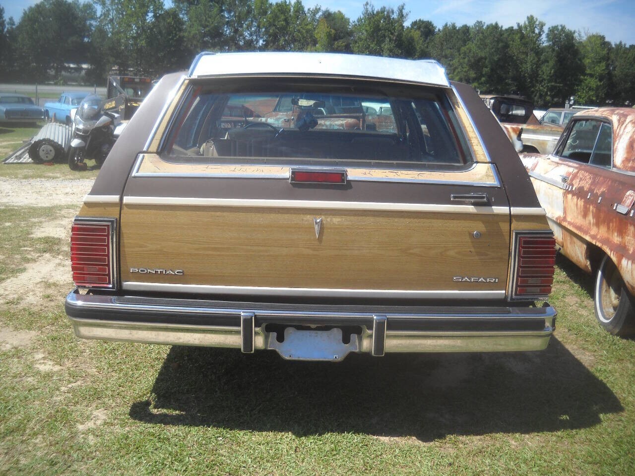 1988 Pontiac Safari Base 4dr Wagon - photo 5