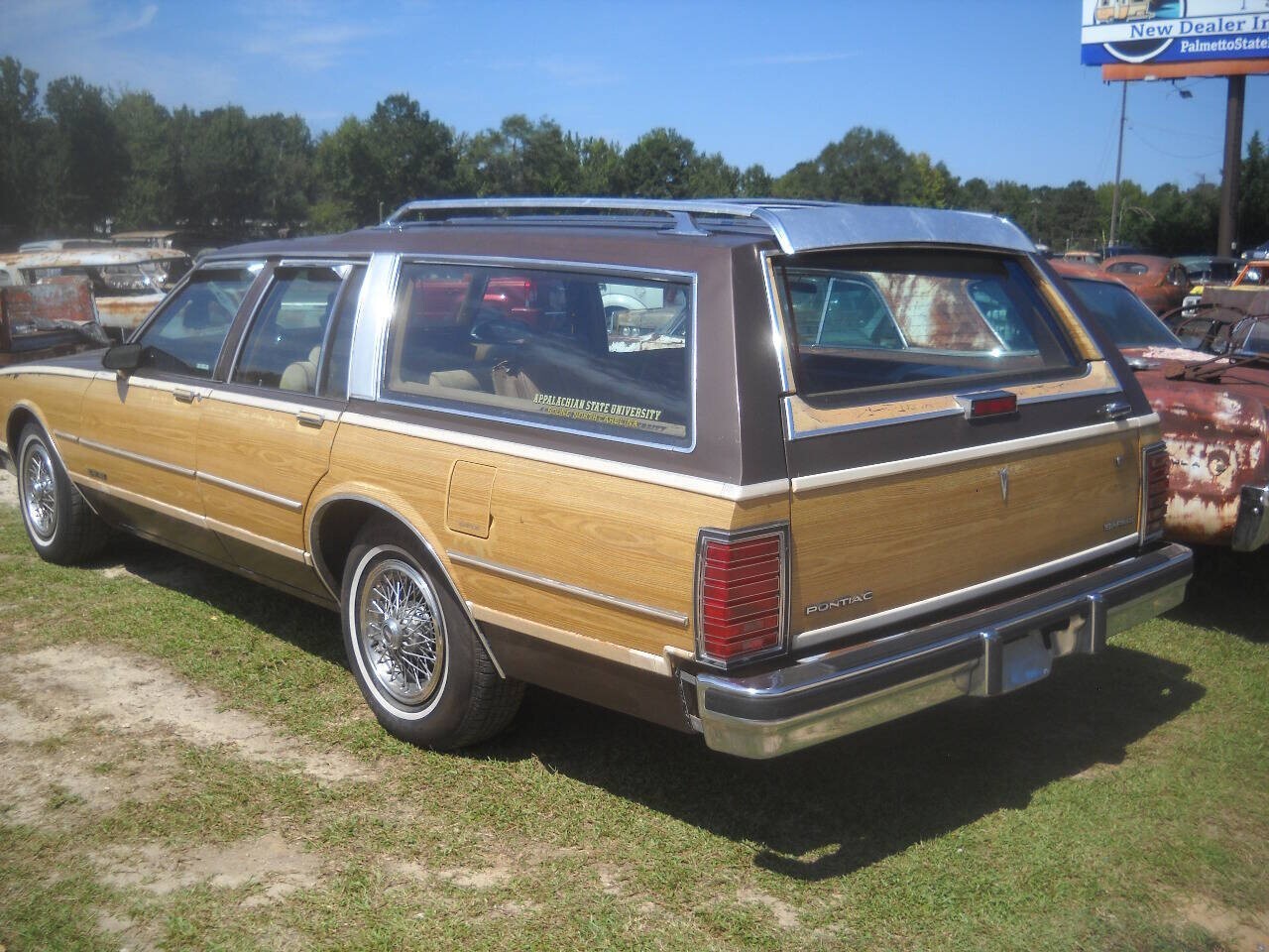 1988 Pontiac Safari Base 4dr Wagon - photo 6