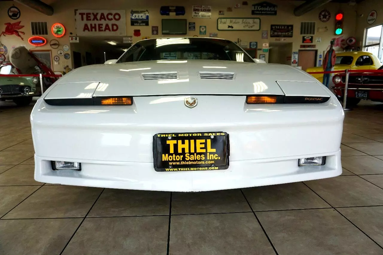 1988 Pontiac Trans Am GTA Hatchback - photo 13