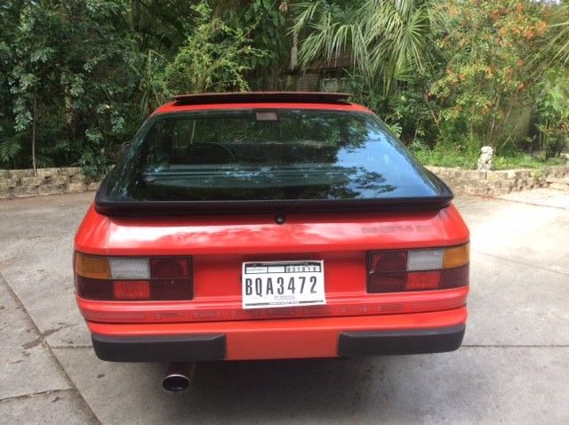 1987 Porsche 924 S model - photo 6