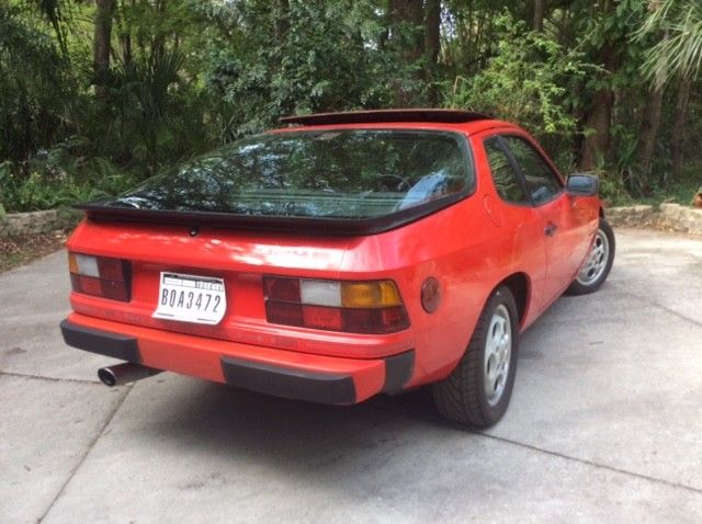 1987 Porsche 924 S model - photo 7