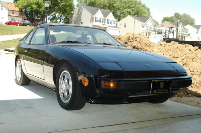 1988 Porsche 924S - Low Miles! 1988 Porsche 924
