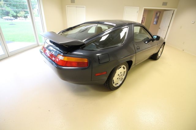 1988 Porsche 928 S4 - photo 10