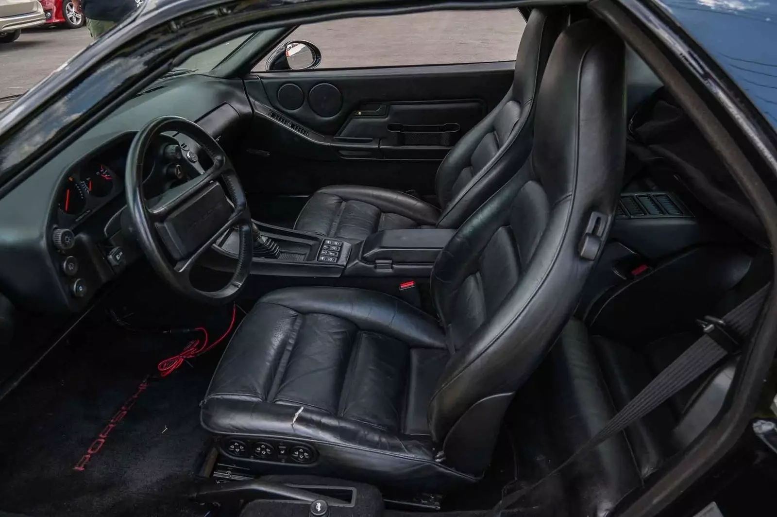 1988 Porsche 928 Black on Black – Rebuilt Engine – Runs and Drives - photo 10