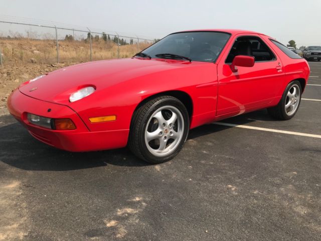 1988 PORSCHE 928 S4 GUARDS RED CALIFORNIA CAR NO RUST LOW MILES IN GREAT SHAPE 1988 Porsche 928 928 4S