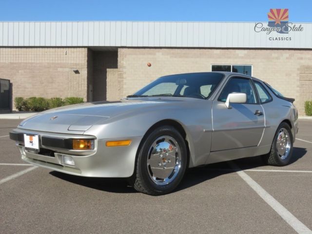 1988 Porsche 944 CELEBRATION EDITION - photo 4