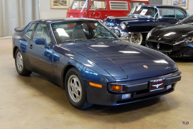 1988 Porsche 944 --