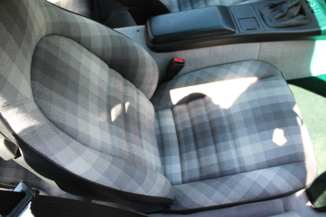 1988 Porsche 944 Coupe 2 Door - photo 13