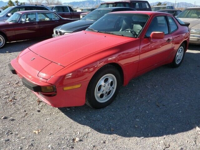 1988 PORSCHE 944 COUPE 5 SPEED CALIFORNIA CAR WITH JUST 130,000 MILES VERY NICE 1988 Porsche 944
