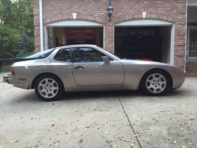 1988 Porsche 944 Turbo S - Silver Rose - photo 2