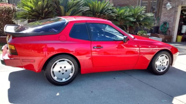 1988 Porsche 944 S model - photo 2