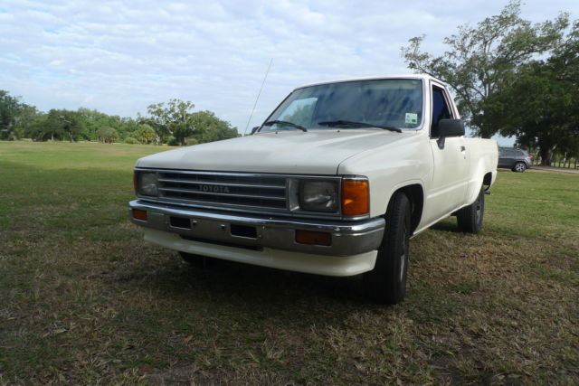1988 Toyota Tacoma pick-up - photo 2