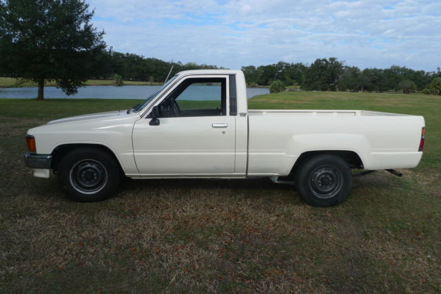 1988 Toyota Tacoma pick-up - photo 4