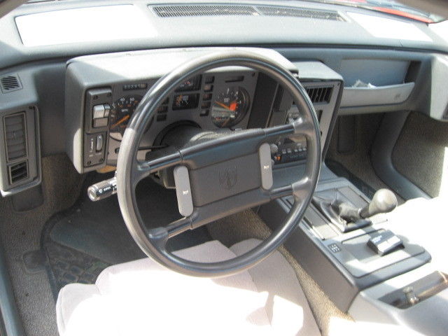 1988 Pontiac Fiero - photo 8