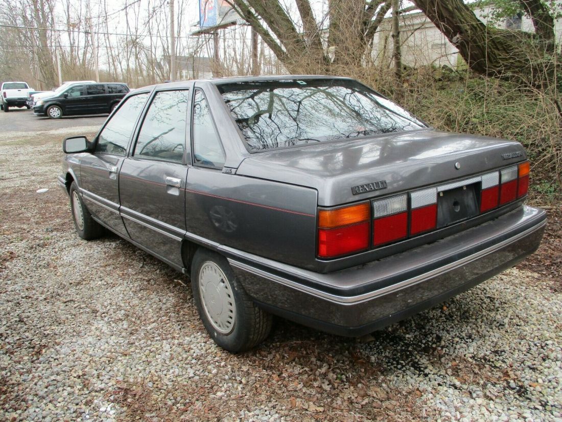 1988 Renault Medallion - photo 2