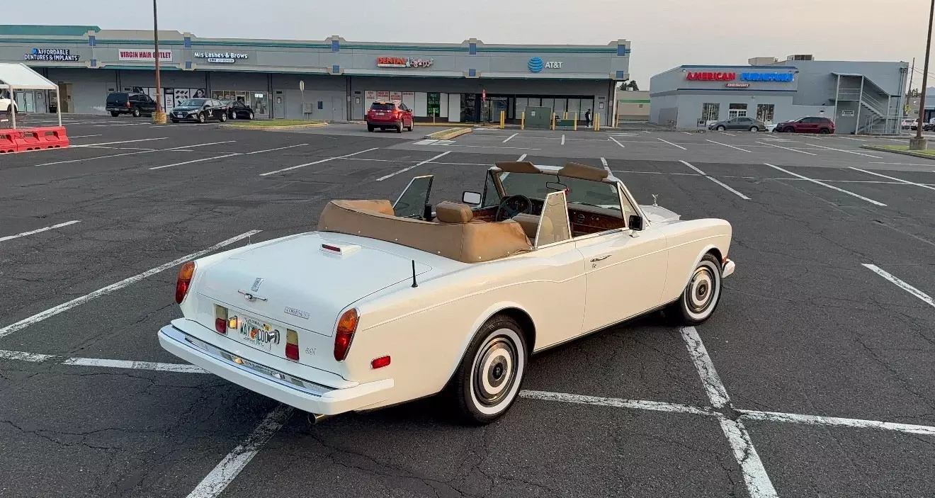 1988 Rolls-Royce Corniche II - photo 2