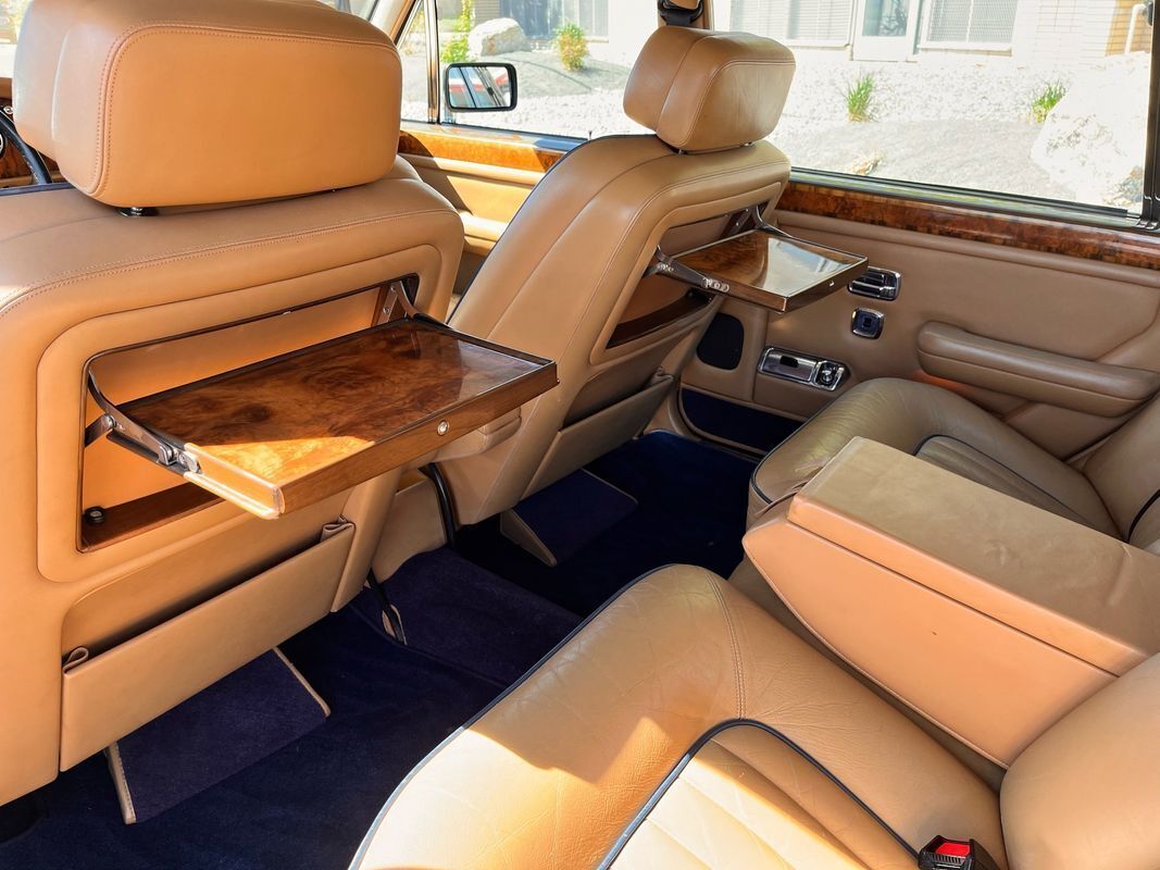1988 Rolls-Royce Silver Spirit/Spur/Dawn Base Very Clean Rolls Royce for under - photo 9