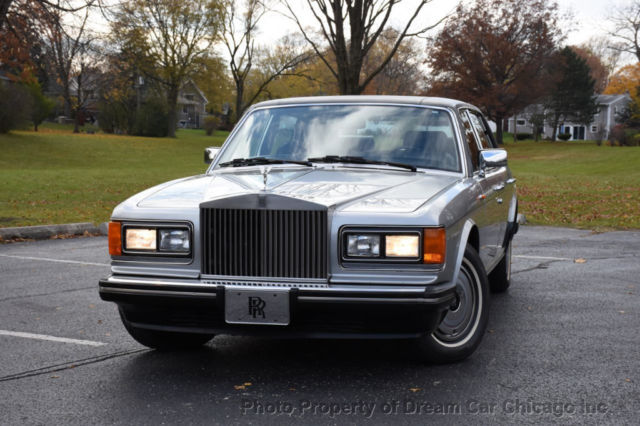 1988 ROLLS ROYCE SILVER SPUR SEDAN !!! LOW MILES !!! EXTRA CLEAN !!! WOW !!! 1988 Rolls-Royce Silver Spirit/Spur/Dawn