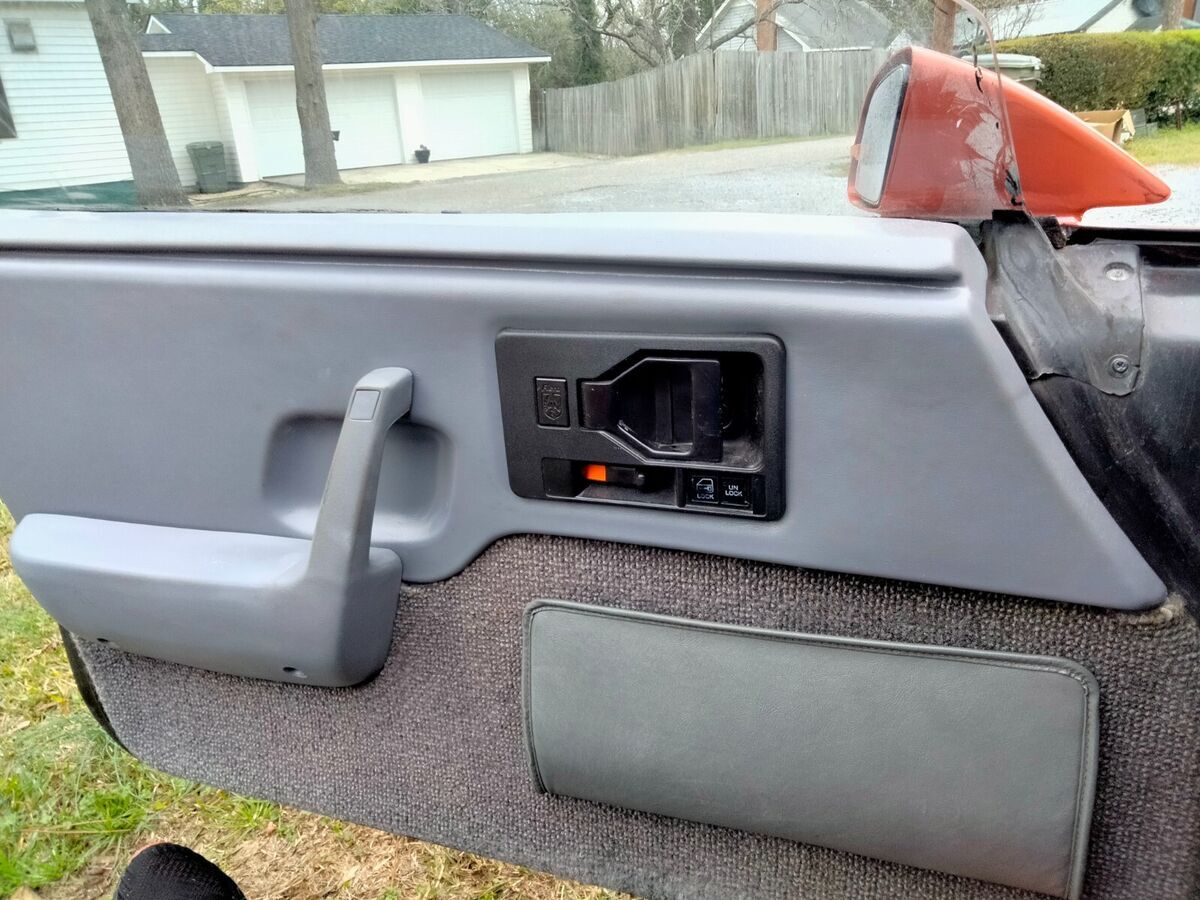 1988 Pontiac Fiero - photo 8