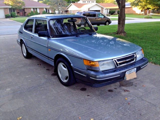 1988 Saab 900 Base Hatchback 2-Door - photo 4