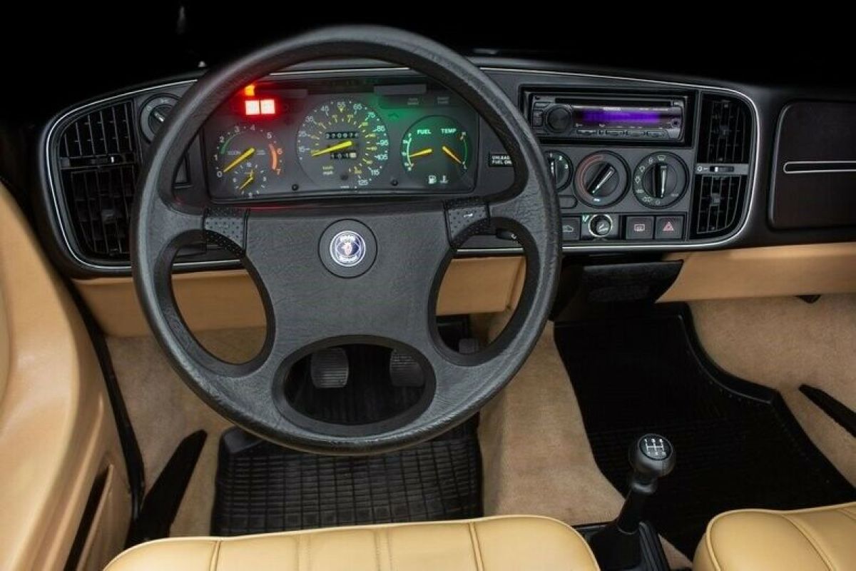 1988 Saab 900 - photo 11