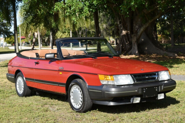 1988 Saab 900 CLEAN CARFAX ONE OWNER ORIGINAL 19K MILES GARAGE KEPT - photo 2