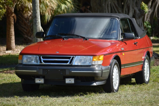 1988 Saab 900 CLEAN CARFAX ONE OWNER ORIGINAL 19K MILES GARAGE KEPT - photo 3