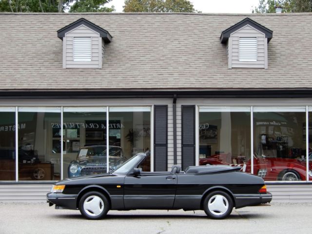 1988 SAAB 900 Turbo Convertible, Springtime in Sweden Edition, 40k miles 1988 Saab 900