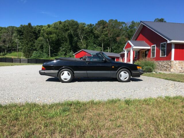 1988 Saab 900 Turbo Convertible Springtime in Sweden SiS SPG 1988 Saab 900 Leather