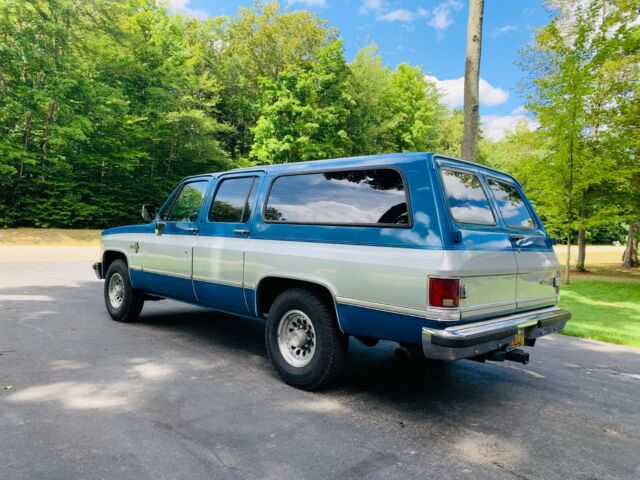 1988 Chevrolet Suburban - photo 6